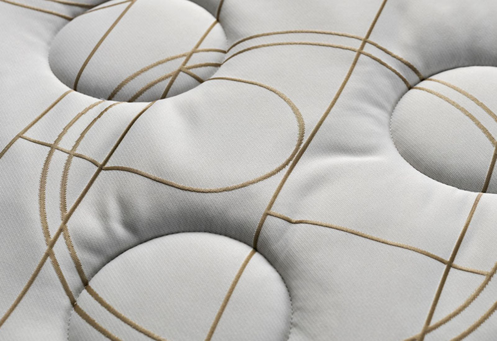 matelas-ressorts-balade-calvi-palace-hotel-andre-renault